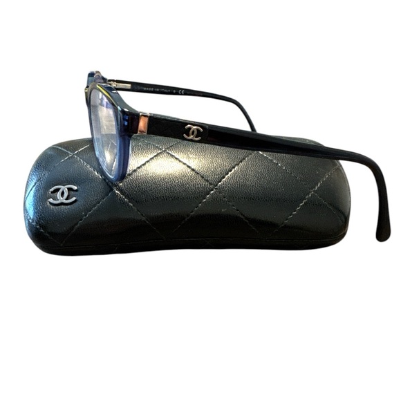Chanel prescription frames and case - Picture 4 of 11